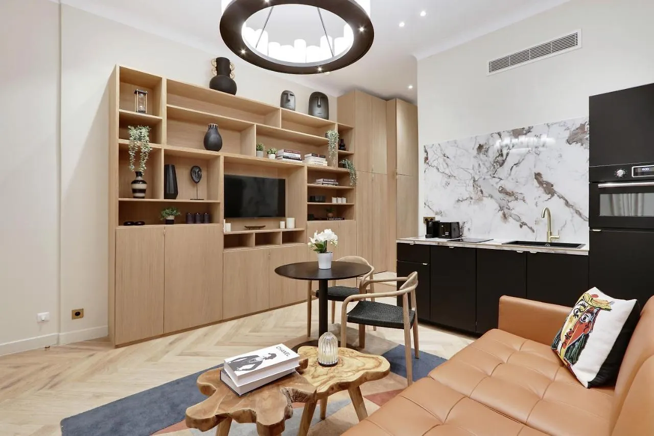 Pick A Flat'S Apartment In Saint Germain - Rue Du Cherche Midi Paris